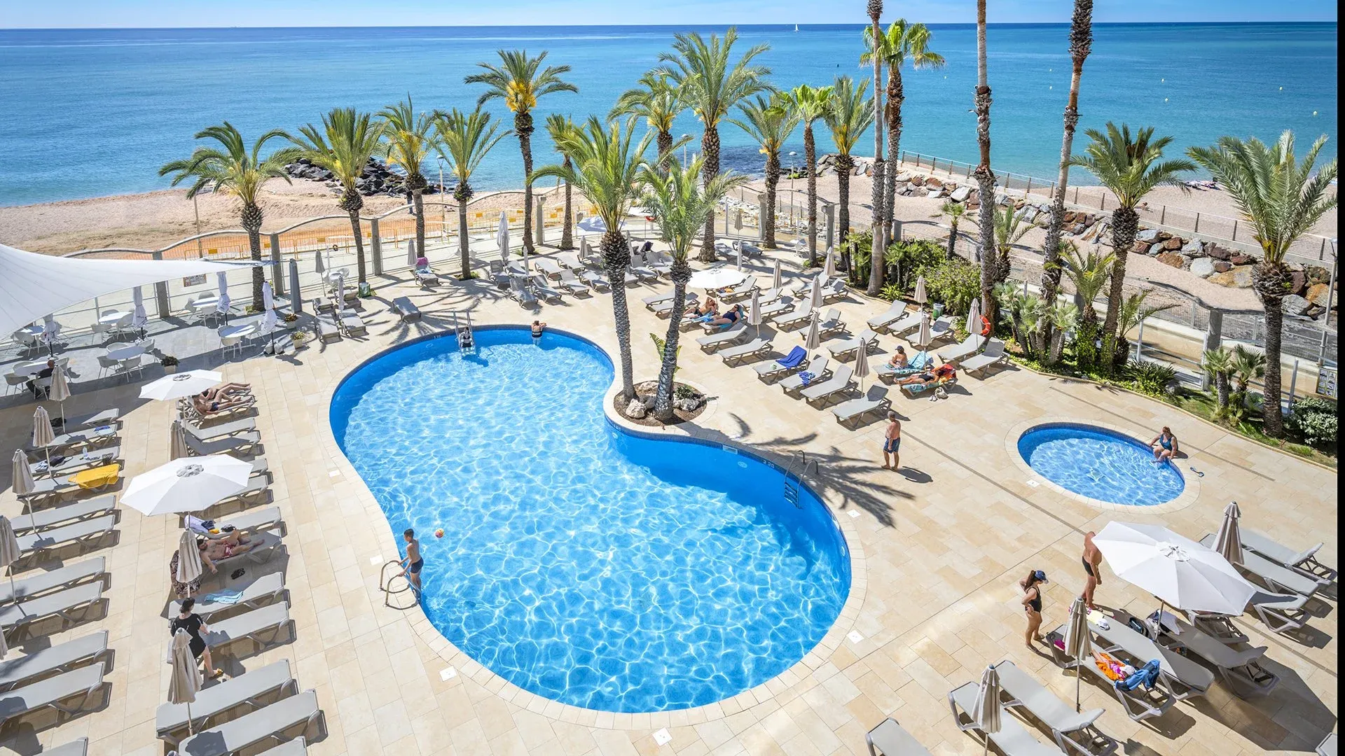 Caprici Beach Hotel & SPA 4*